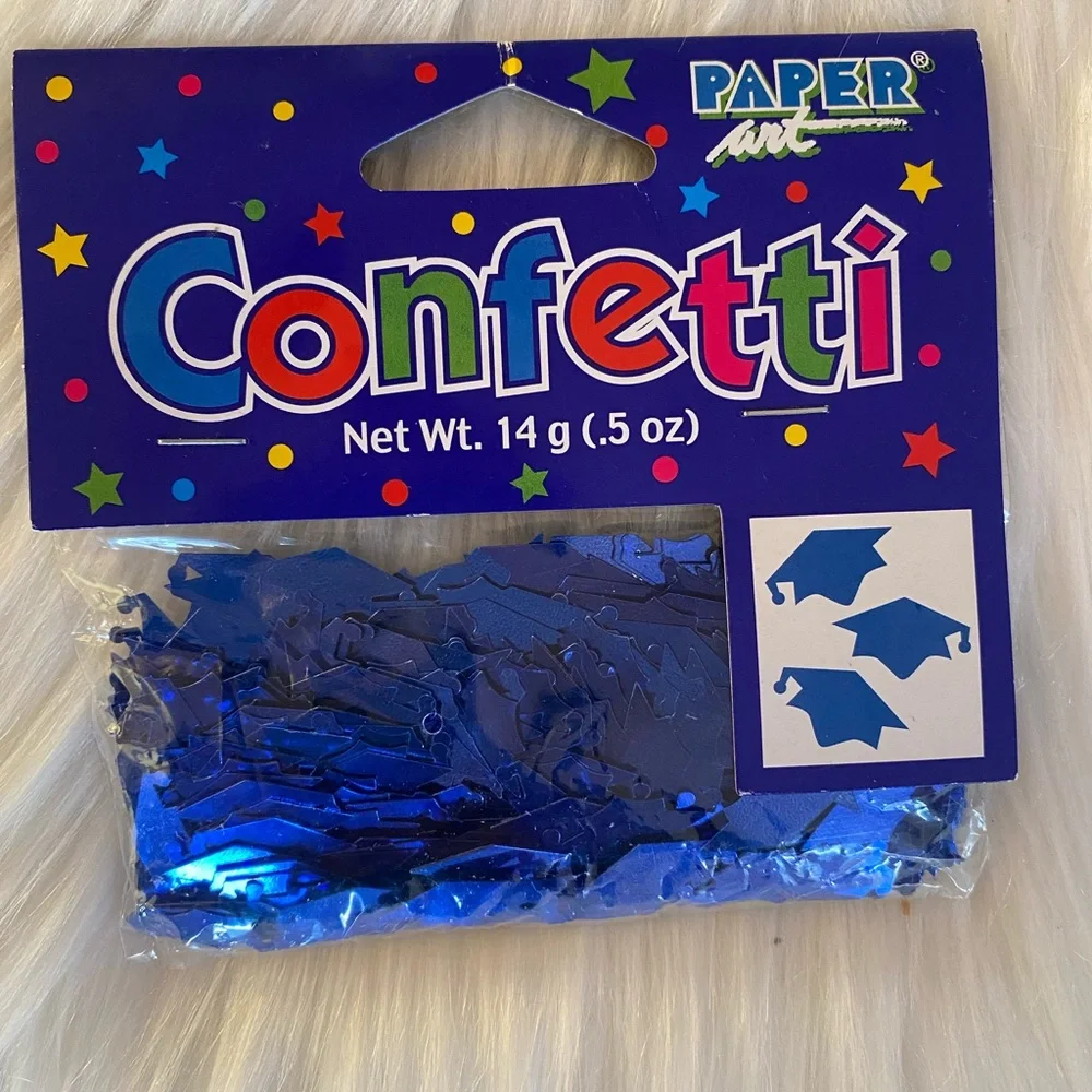 2 Graduation banners and 1 confetti